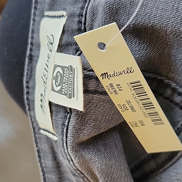 Madewell distressed Curvy High-rise Skinny Jean - Picture 9 of 15